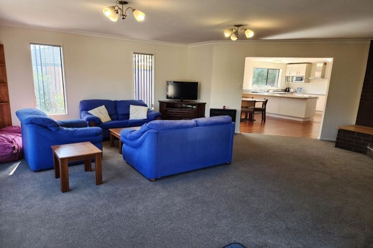 Photo of property in 12 Gatonby Place, Avonhead, Christchurch, 8042