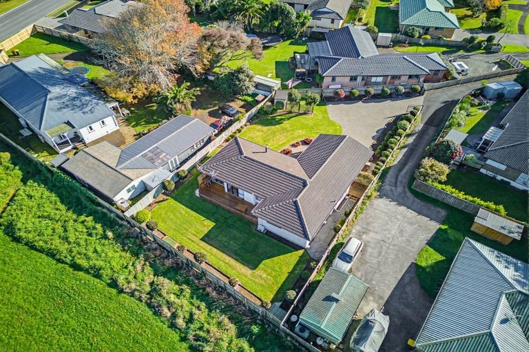 Photo of property in 23 Brookesmith Drive, Waiuku, 2123