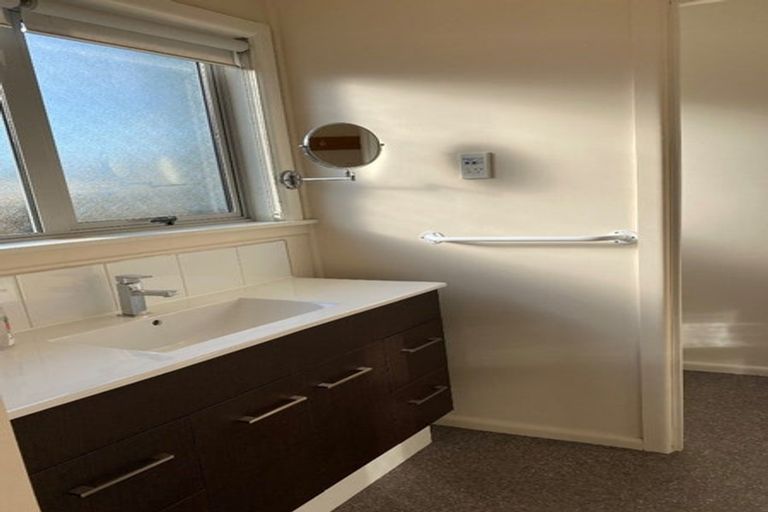 Photo of property in 2 Maxwell Place, Maraenui, Napier, 4110