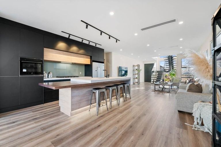 Photo of property in 13 Toanui Road, Hobsonville, Auckland, 0616