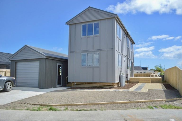 Photo of property in 5 Waihurihia Street, Otaki, 5512