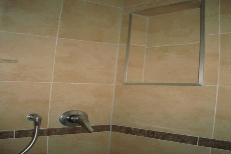 Photo of property in 2/43 Shakespeare Road, Milford, Auckland, 0620