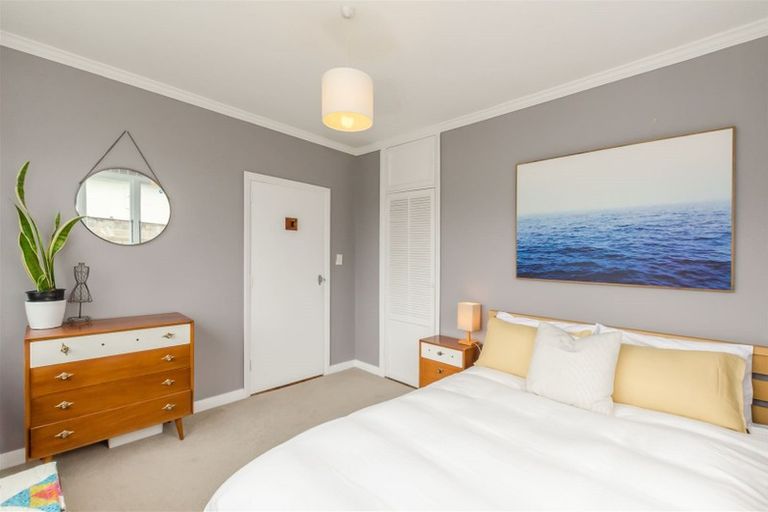 Photo of property in 131 Renown Road, Raumati South, Paraparaumu, 5032