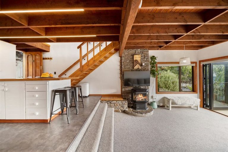 Photo of property in 24b Mckerrow Place, Sunshine Bay, Queenstown, 9300