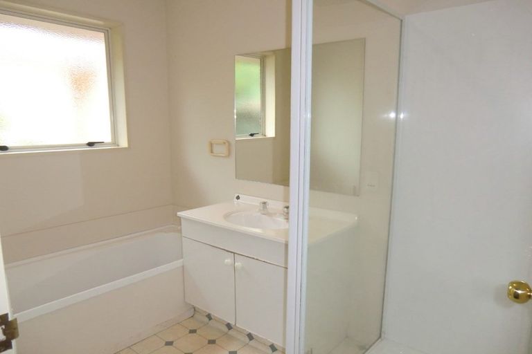 Photo of property in 4/30 Newnham Terrace, Upper Riccarton, Christchurch, 8041