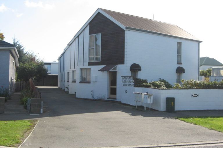 Photo of property in 2/69 Thackeray Place, Waltham, Christchurch, 8023