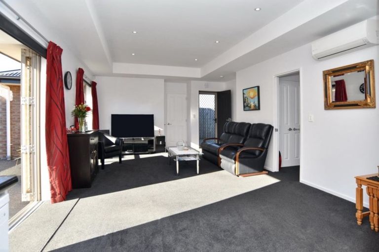 Photo of property in 1/31 Veitches Road, Casebrook, Christchurch, 8051