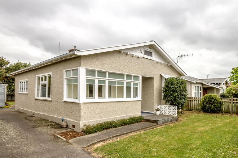 Photo of property in 90 Lyndhurst Street, Takaro, Palmerston North, 4412
