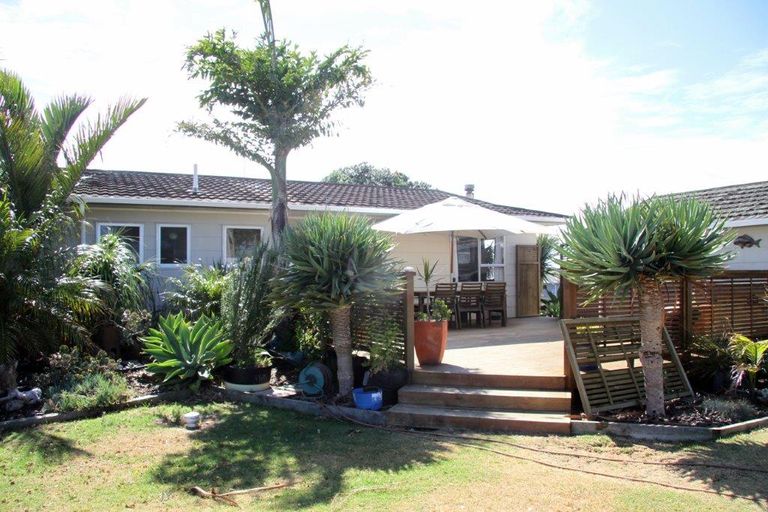 Photo of property in 2 Harrys Lane, Pukenui, 0484