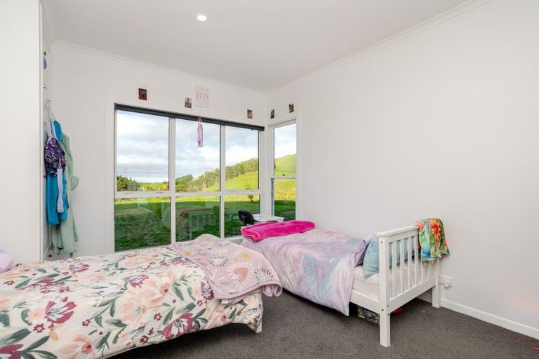 Photo of property in 400 Te Kakapo Valley Road, Dannevirke, 4978