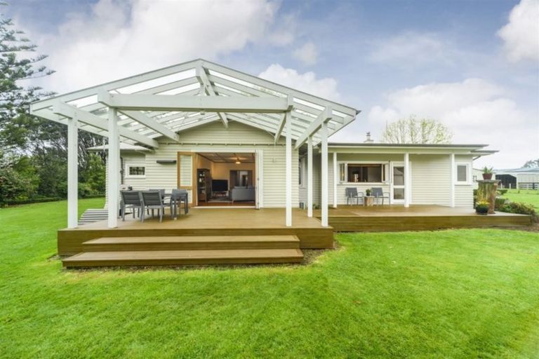 Photo of property in 1387 Colyton Road, Ashhurst, Palmerston North, 4470