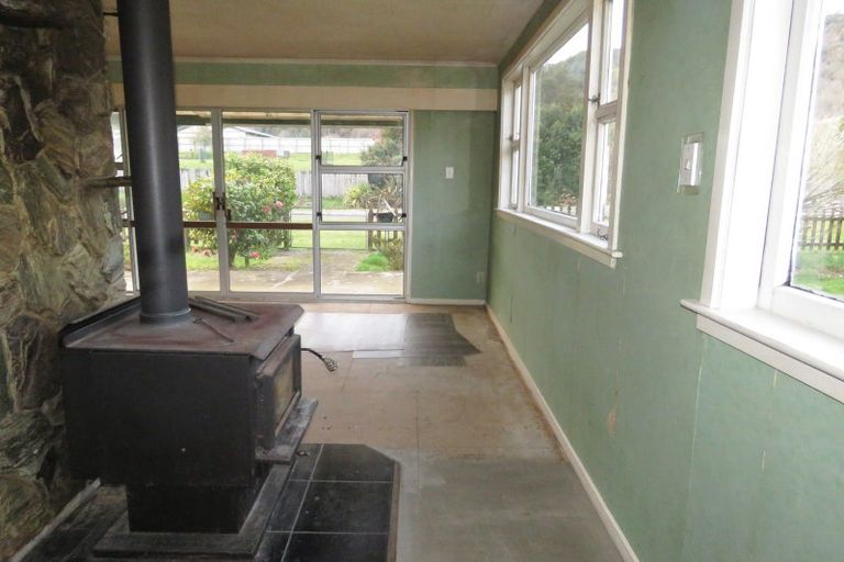 Photo of property in 11 Herald Street, Reefton, 7830