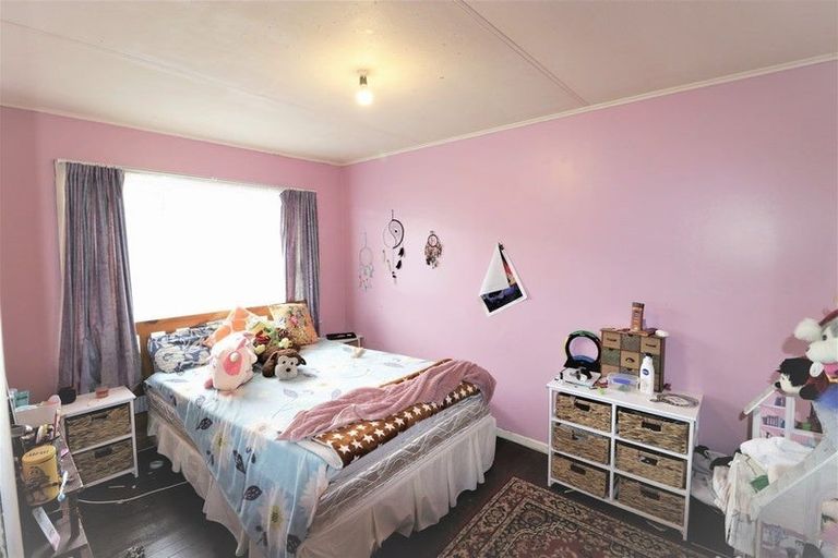 Photo of property in 28 Titoki Street, Castlecliff, Whanganui, 4501