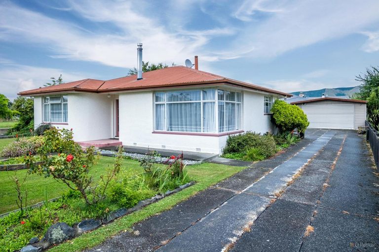 Photo of property in 1 Regent Street, Waimate, 7924