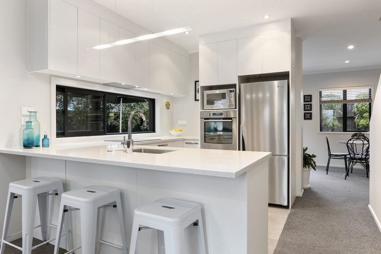 Photo of property in 19 Waiarohia Place, Hobsonville, Auckland, 0616