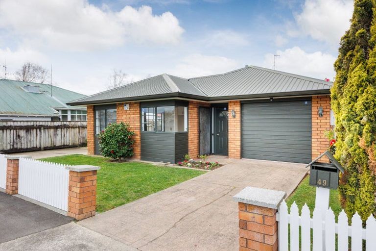 Photo of property in 49 Lyndhurst Street, Takaro, Palmerston North, 4412
