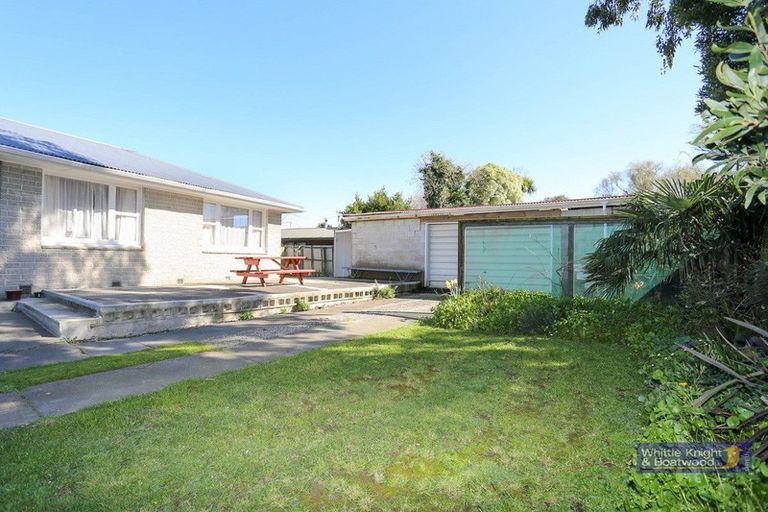 Photo of property in 19 Ian Place, Bishopdale, Christchurch, 8053
