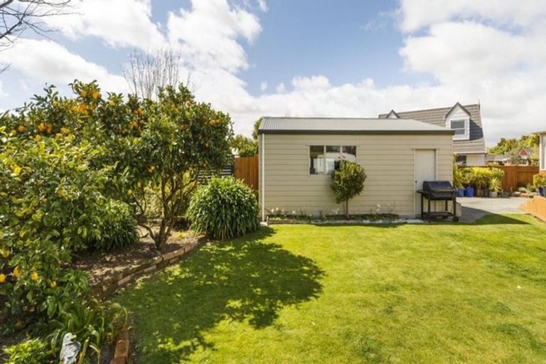 Photo of property in 12 Humphries Place, Awapuni, Palmerston North, 4412