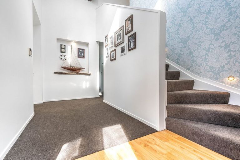 Photo of property in 37 Blue Heron Rise, Stanmore Bay, Whangaparaoa, 0932