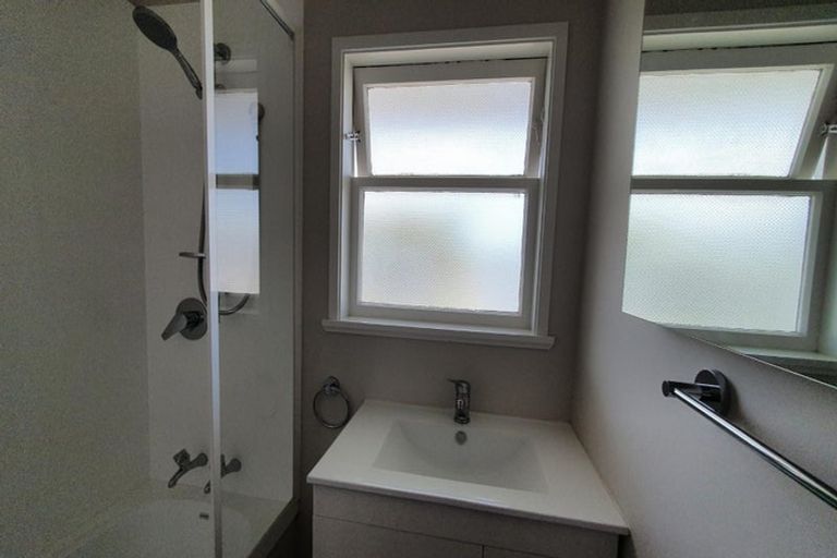 Photo of property in 27 Downing Avenue, Pirimai, Napier, 4112