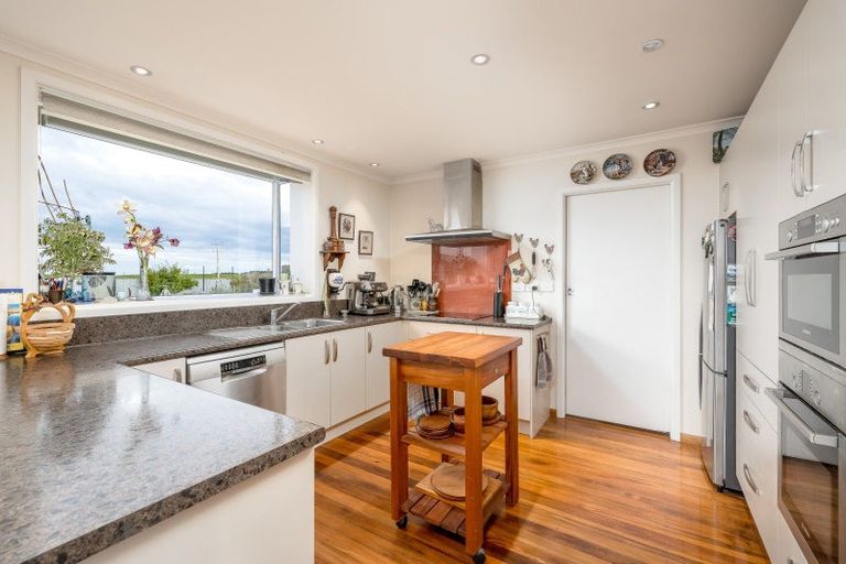 Photo of property in 229 Waihao Back Road, Waimate, 7979