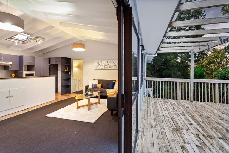 Photo of property in 2/113 Manuka Road, Bayview, Auckland, 0629