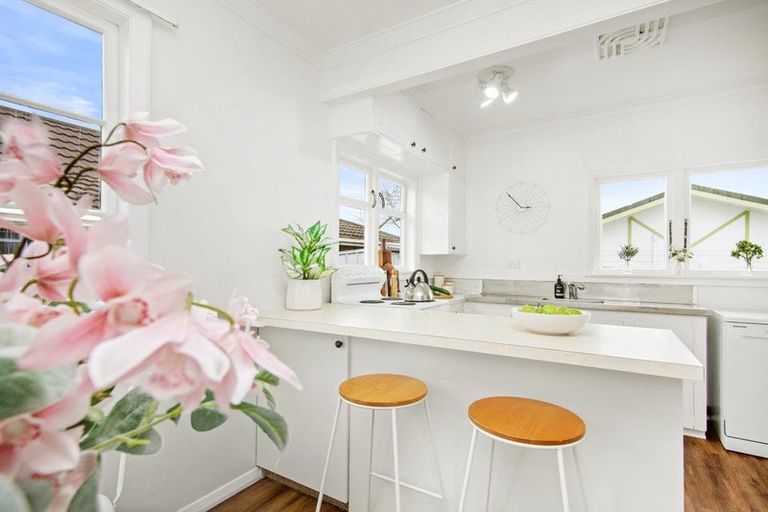 Photo of property in 965 High Street, Avalon, Lower Hutt, 5011