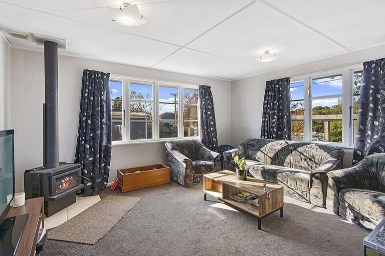 Photo of property in 23 Rowcliffe Crescent, Avonside, Christchurch, 8061