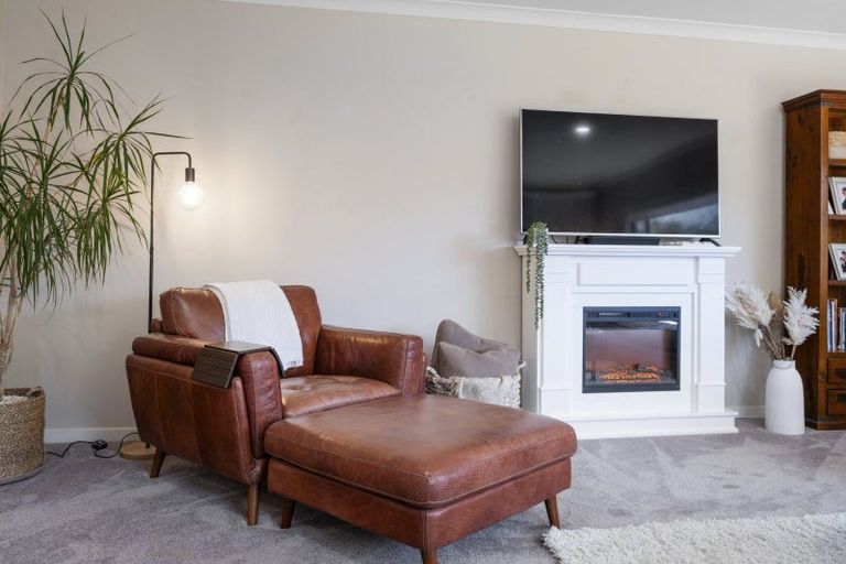 Photo of property in 2 Birchwood Lane, Hilltop, Taupo, 3330