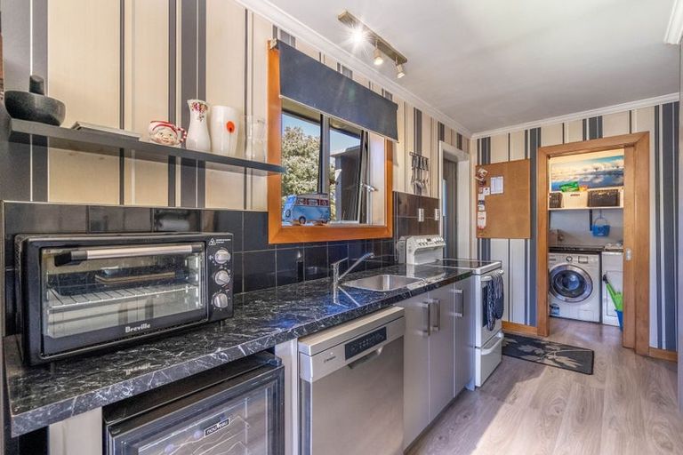 Photo of property in 71 Paisley Street, Kew, Invercargill, 9812