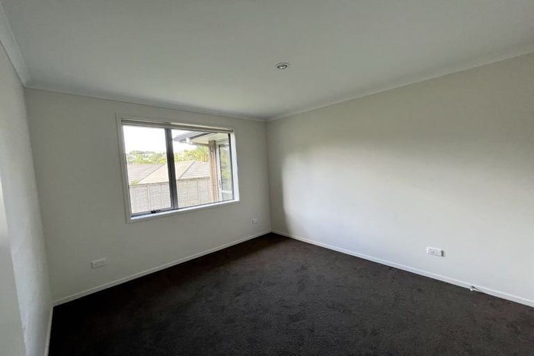 Photo of property in 13 Kokako Place, Horahora, Whangarei, 0110