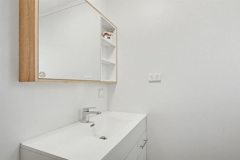 Photo of property in 114 Romilly Street, Westport, 7825