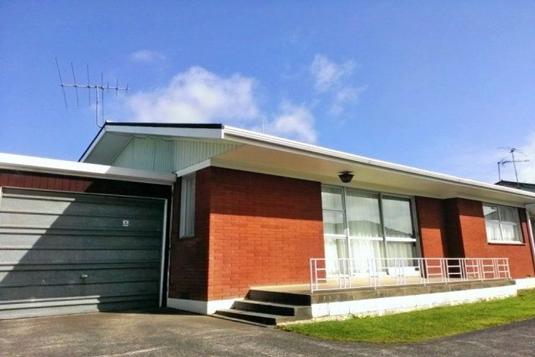 Photo of property in 2/22 Takanini School Road, Takanini, 2112