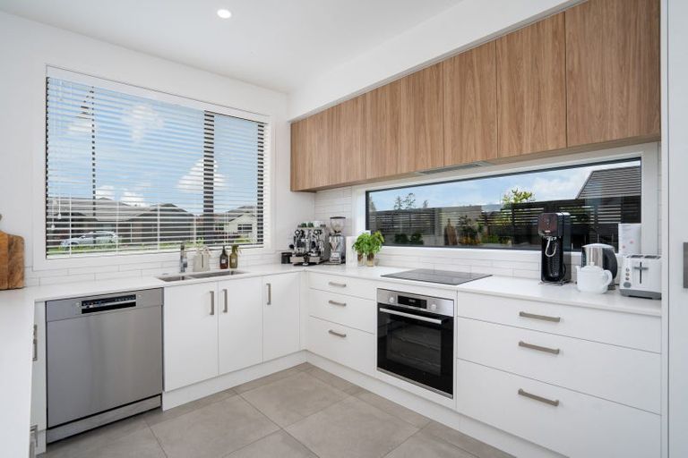 Photo of property in 10 Garland Lane, Leamington, Cambridge, 3432