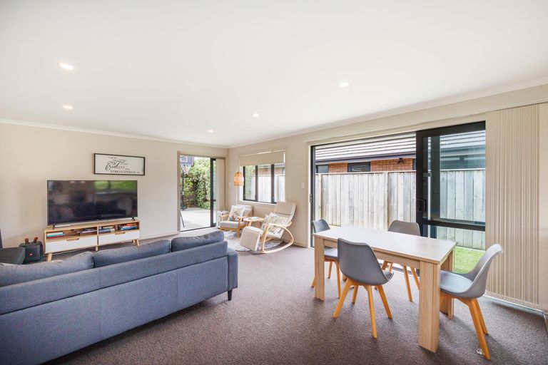 Photo of property in 4 Arena Court, Palmerston North, 4410