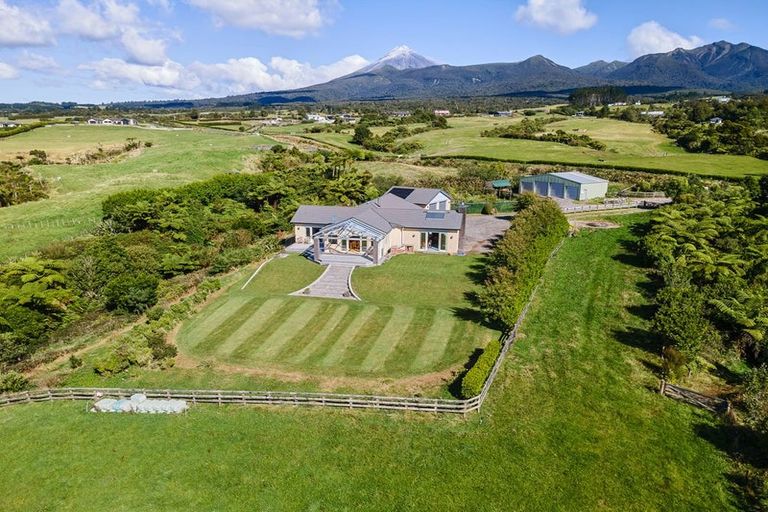 Photo of property in 40 Maunga Heights, Hurworth, New Plymouth, 4371