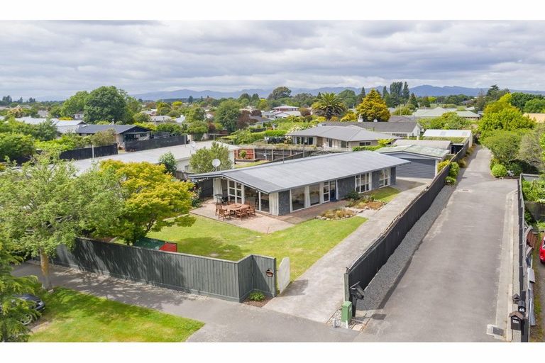 Photo of property in 41 Barnes Road, Redwood, Christchurch, 8051