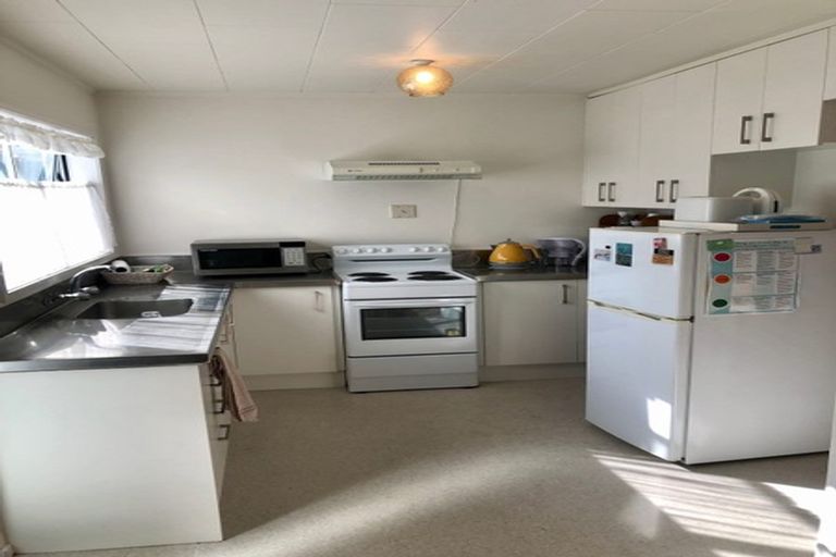 Photo of property in 2/13 Walter Street, Hauraki, Auckland, 0622