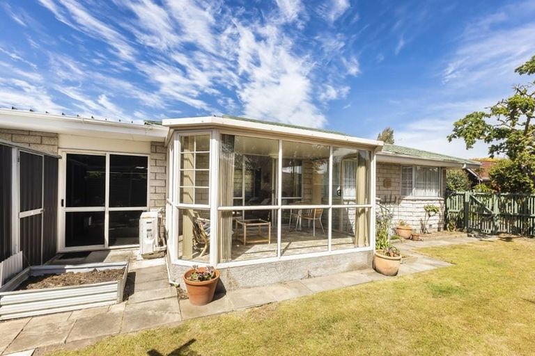 Photo of property in 16 Waimokihi Place, Somerfield, Christchurch, 8024