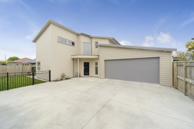 Photo of property in 10a Rangitane Street, Palmerston North, 4414