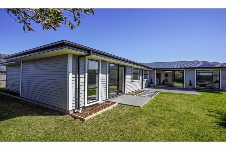 Photo of property in 7 Clonbunny Close, Rolleston, 7614