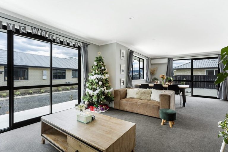 Photo of property in 53 Owhiro Avenue, Mosgiel, 9024