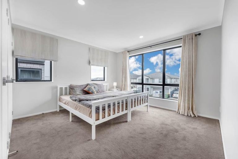Photo of property in 21 Tinaku Road, Flat Bush, Auckland, 2019