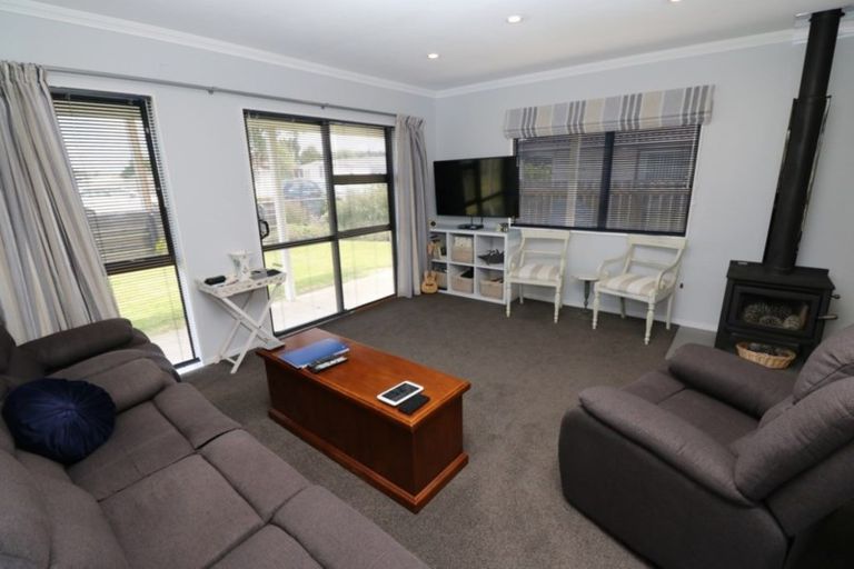 Photo of property in 31 Seabury Avenue, Foxton Beach, Foxton, 4815