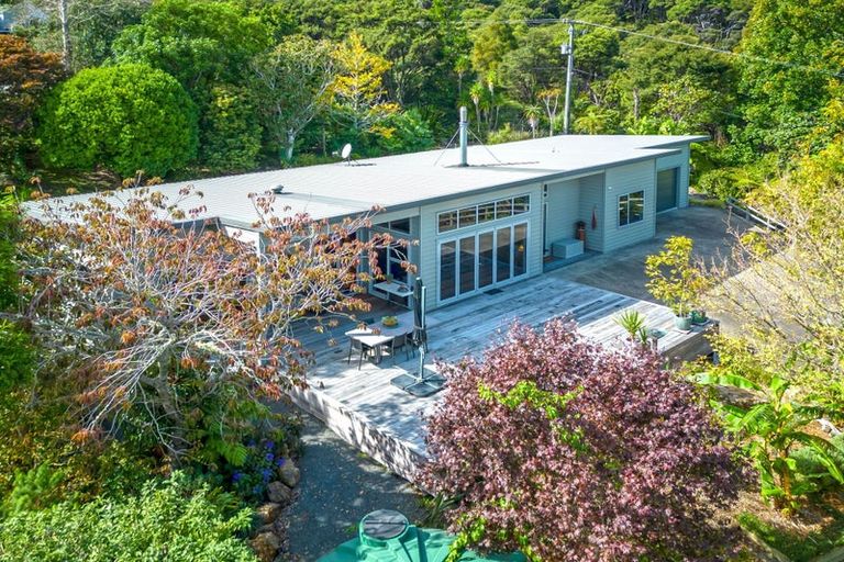 Photo of property in 40 Bellville Drive, Coromandel, 3506