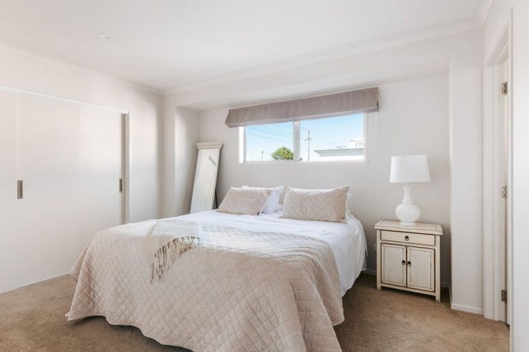 Photo of property in 25 Grove Avenue, Mount Maunganui, 3116
