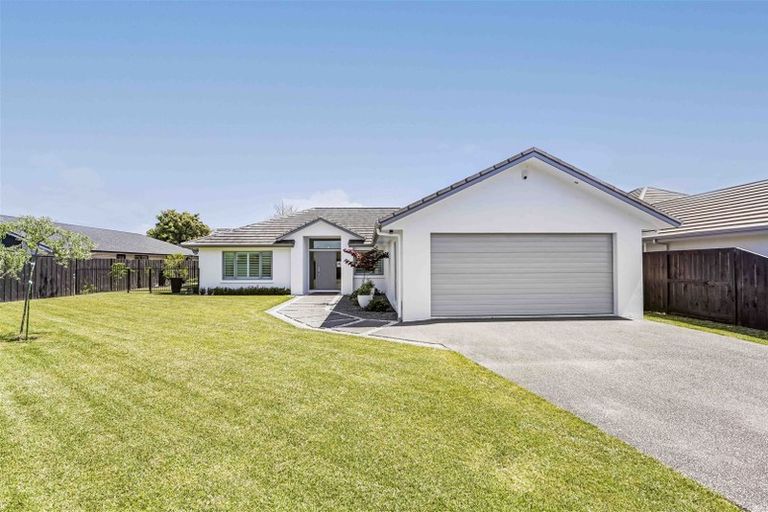 Photo of property in 15 Amokura Crescent, Flagstaff, Hamilton, 3210