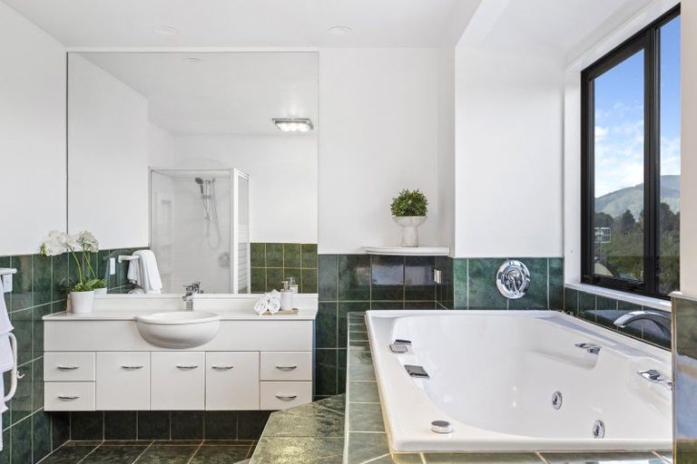 Photo of property in 2/26 Robinson Terrace, Rangatira Park, Taupo, 3330