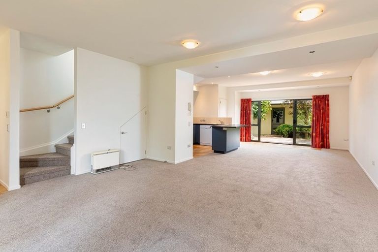 Photo of property in 76 Gunner Drive, Te Atatu Peninsula, Auckland, 0610