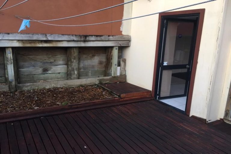 Photo of property in 1/9 Jay Court, Botany Downs, Auckland, 2010